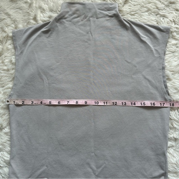 Madewell Top Funnelneck Cropped Muscle Tee Modal Blend Light Gray XL - Picture 8 of 10